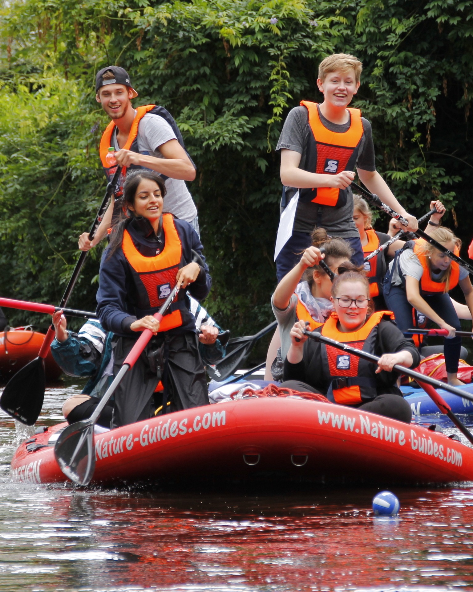 Mit dem Stand-UP Mega SUP über die Alster Stand-UP Mega SUP